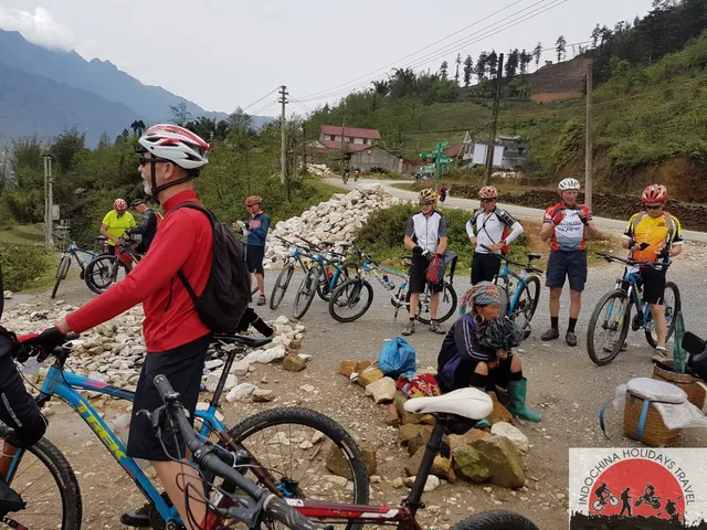 Luang Prabang Bike To Kuang Sii Waterfall – 1 Day 1